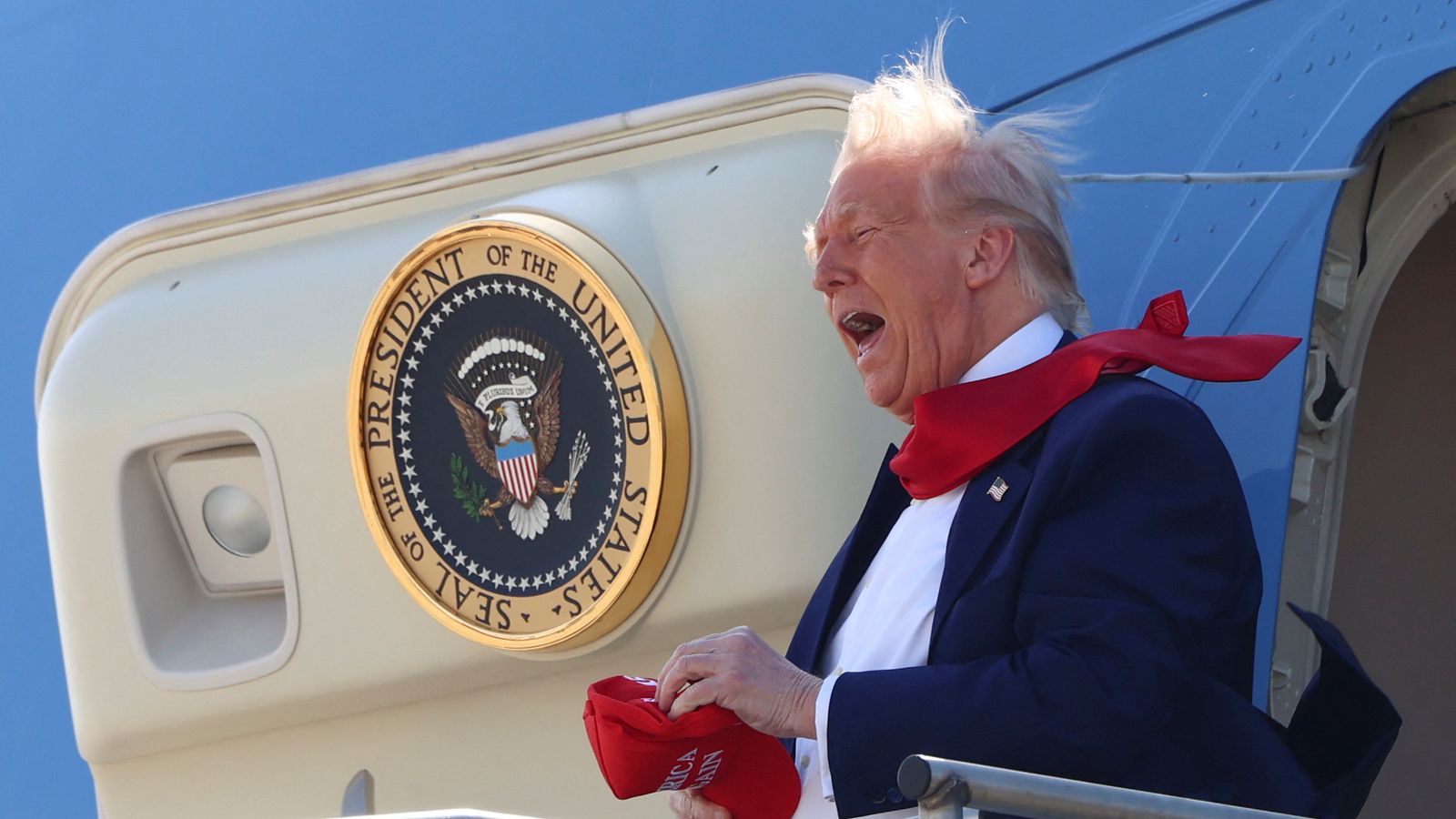 Trump latest: Act now to stop recession, US Chamber of Commerce urges Trump