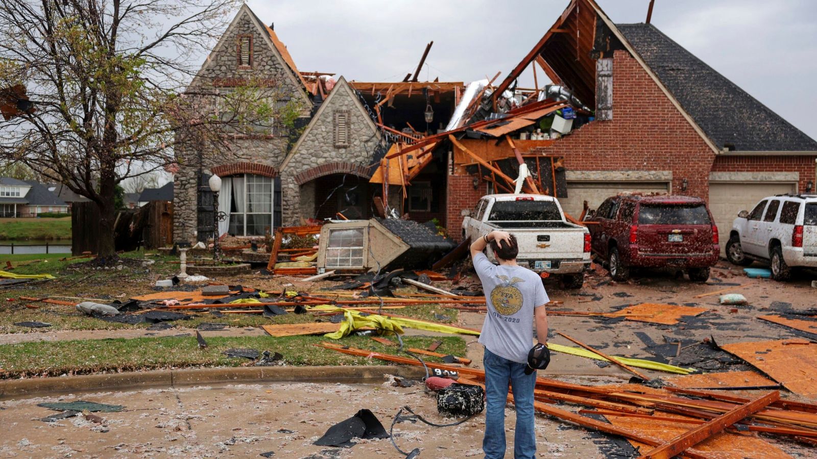 Seven killed as thunderstorms and tornadoes rip through US states | US ...