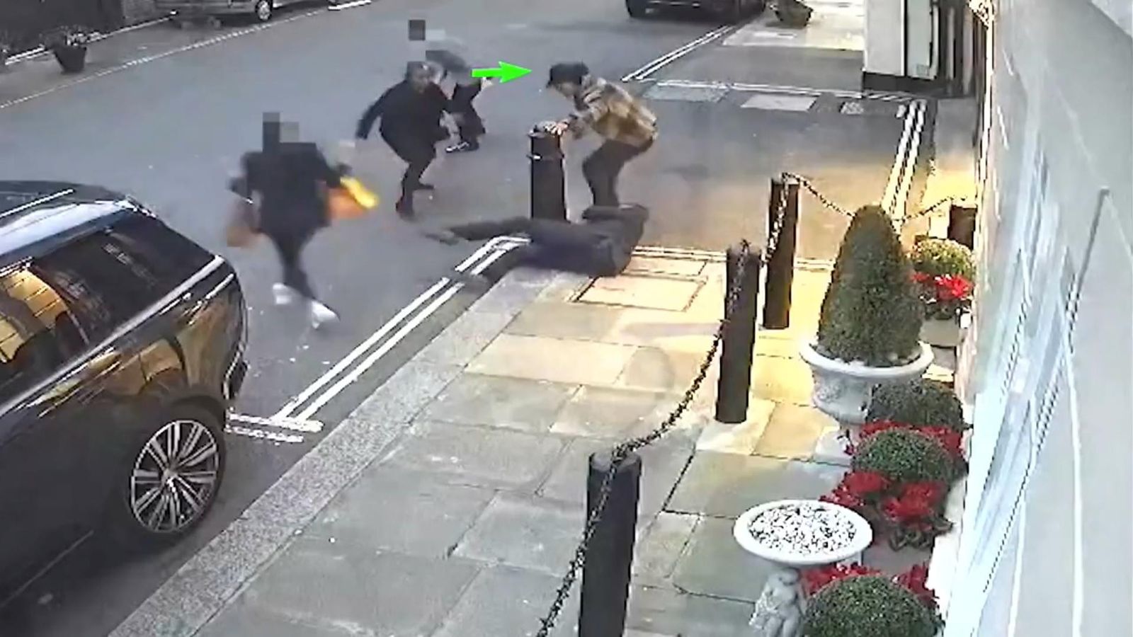 CCTV shows luxury watch thief mistakenly target pair of undercover ...