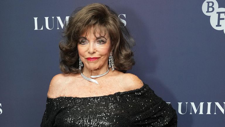 Na kolacji będzie obecna 92-letnia Dame Joan Collins. Zdjęcie: PA