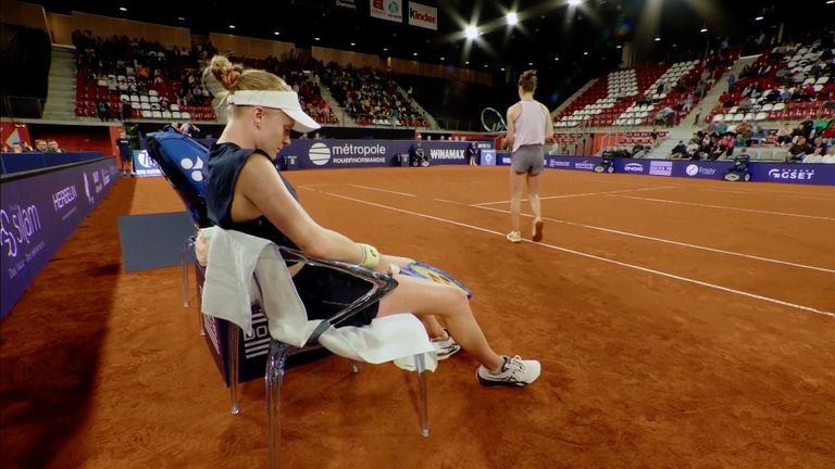 British number four Harriet Dart approached the umpire’s chair during her match against Lois Boisson to complain that her opponent "smells really bad".