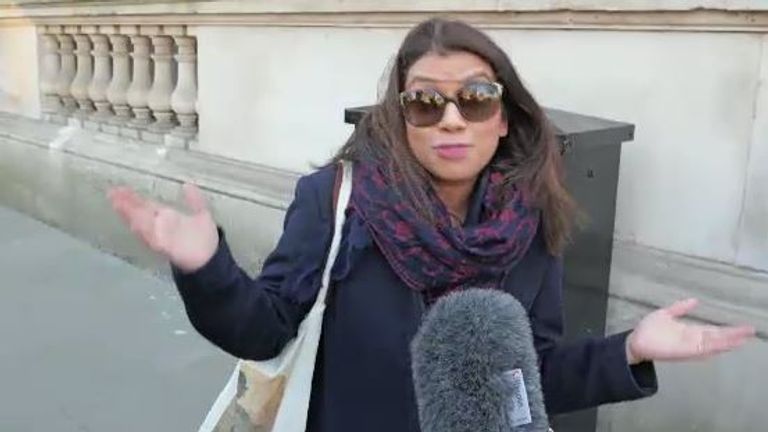 Labour-Abgeordnete Tulip Siddiq spricht mit Sky News