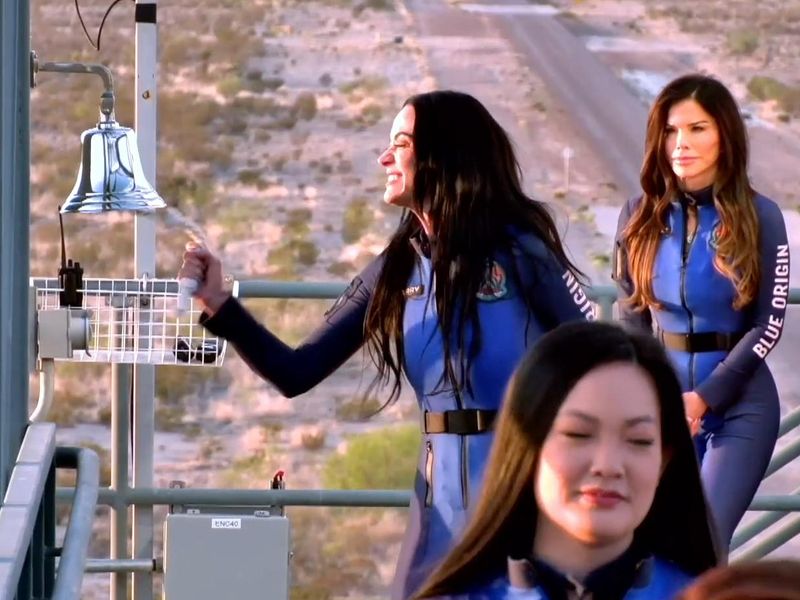 skynews-blue-origin-katy-perry_6886429.jpg