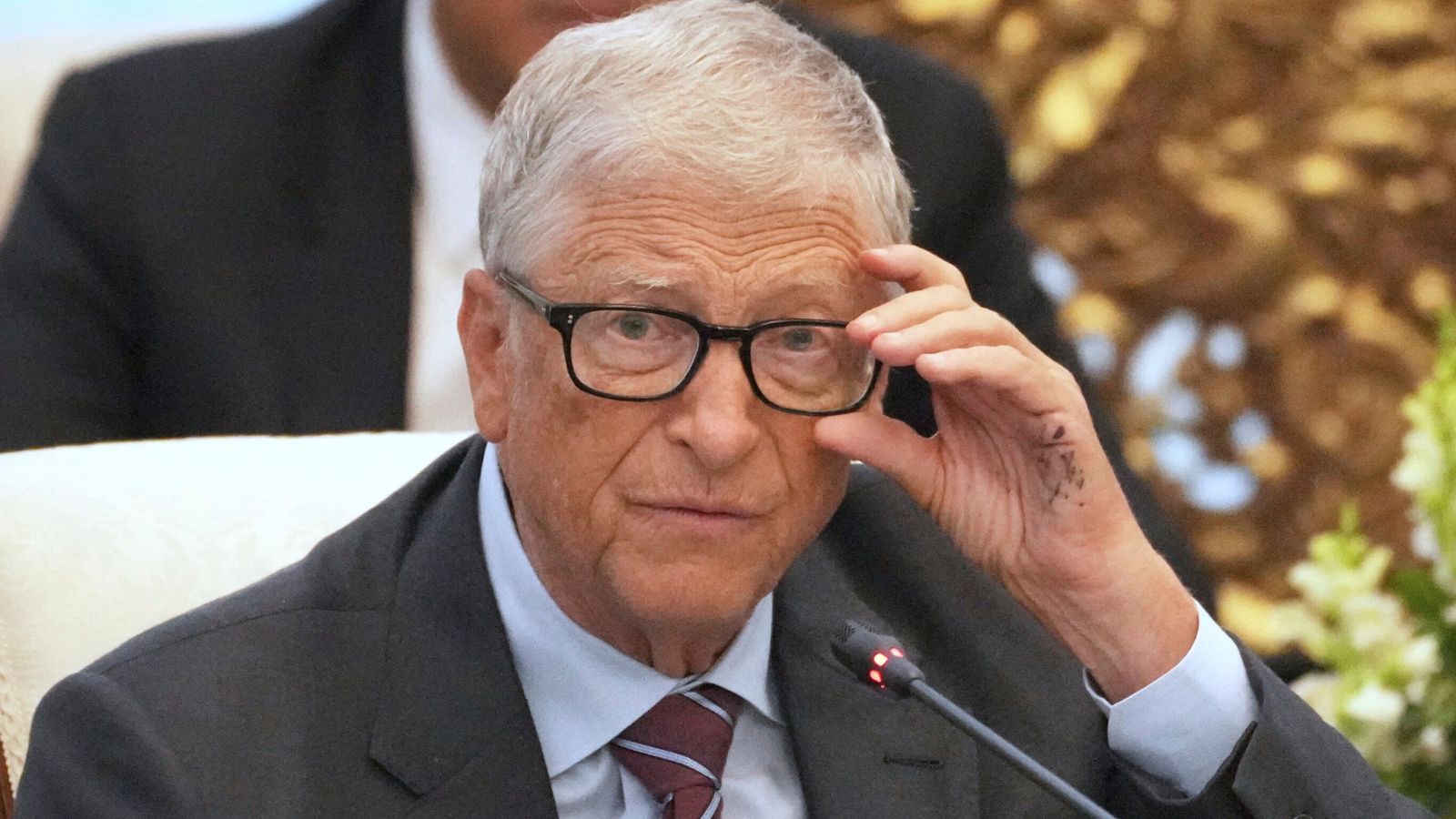 Bill Gates speeds up plans to give away his fortune