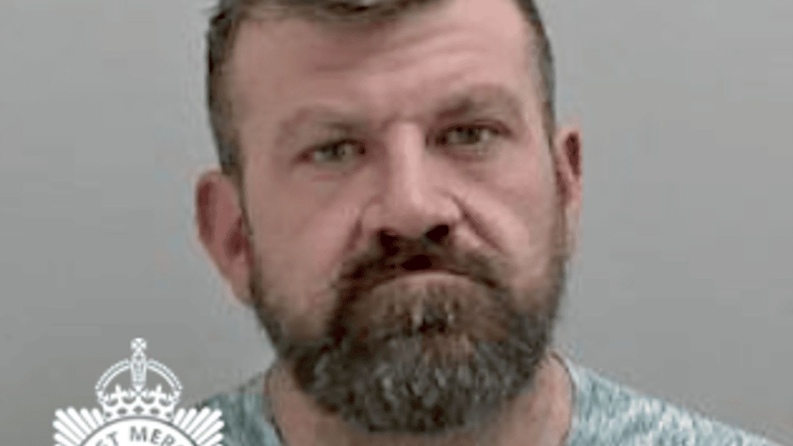 колата му се е разбила в черен Сузуки Витара с