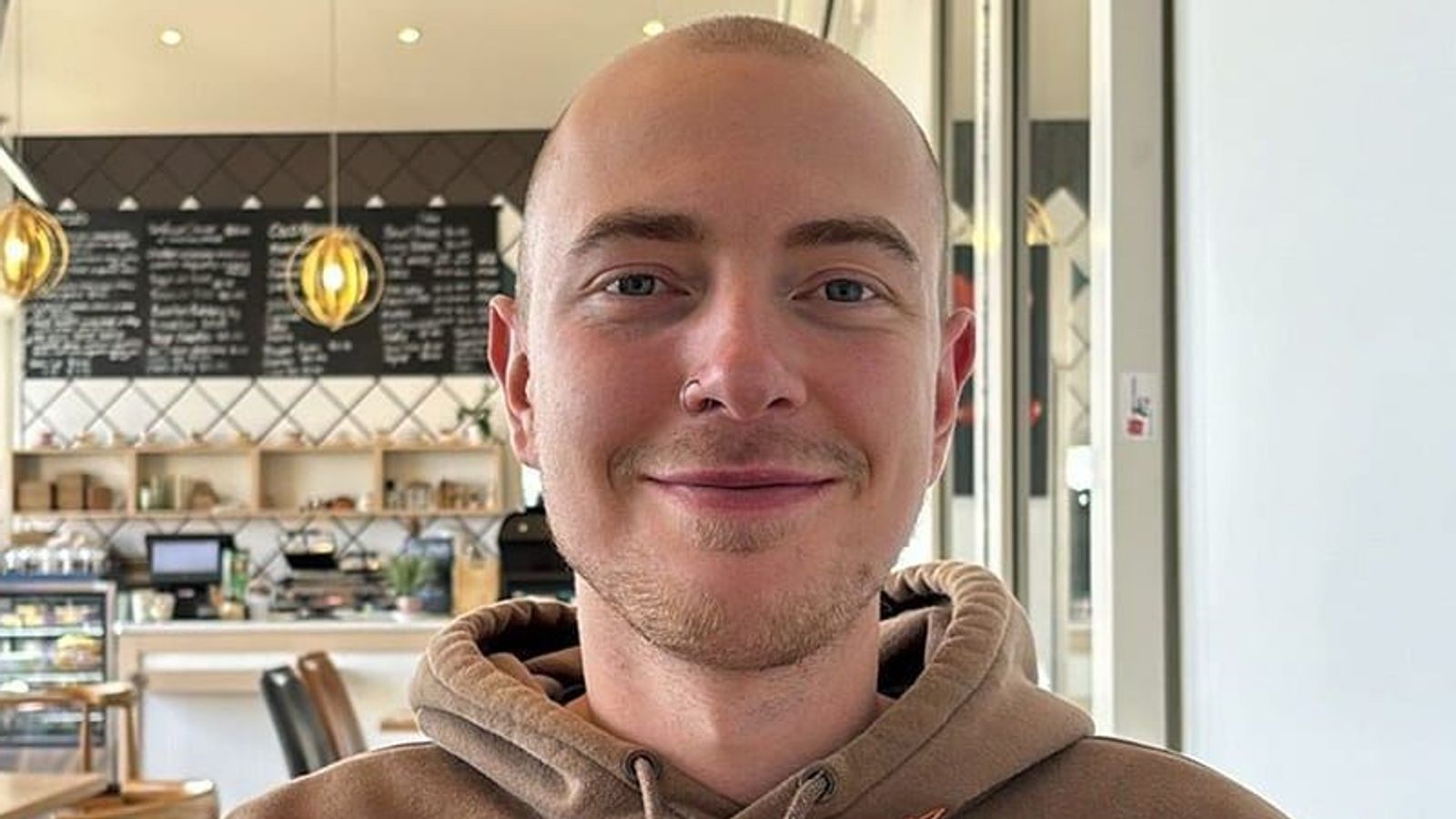 Eli Sweeting: Search for British hiker missing in New Zealand 'paused'