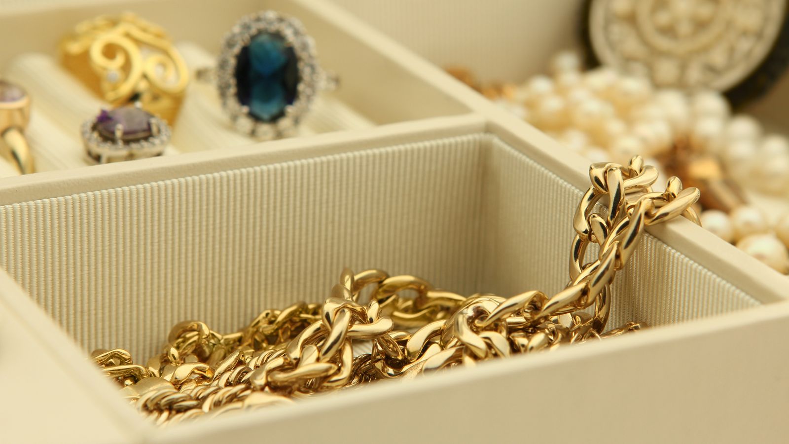 Money blog: Why gold spike means you need to update your home insurance - as many Britons head to pawn shops