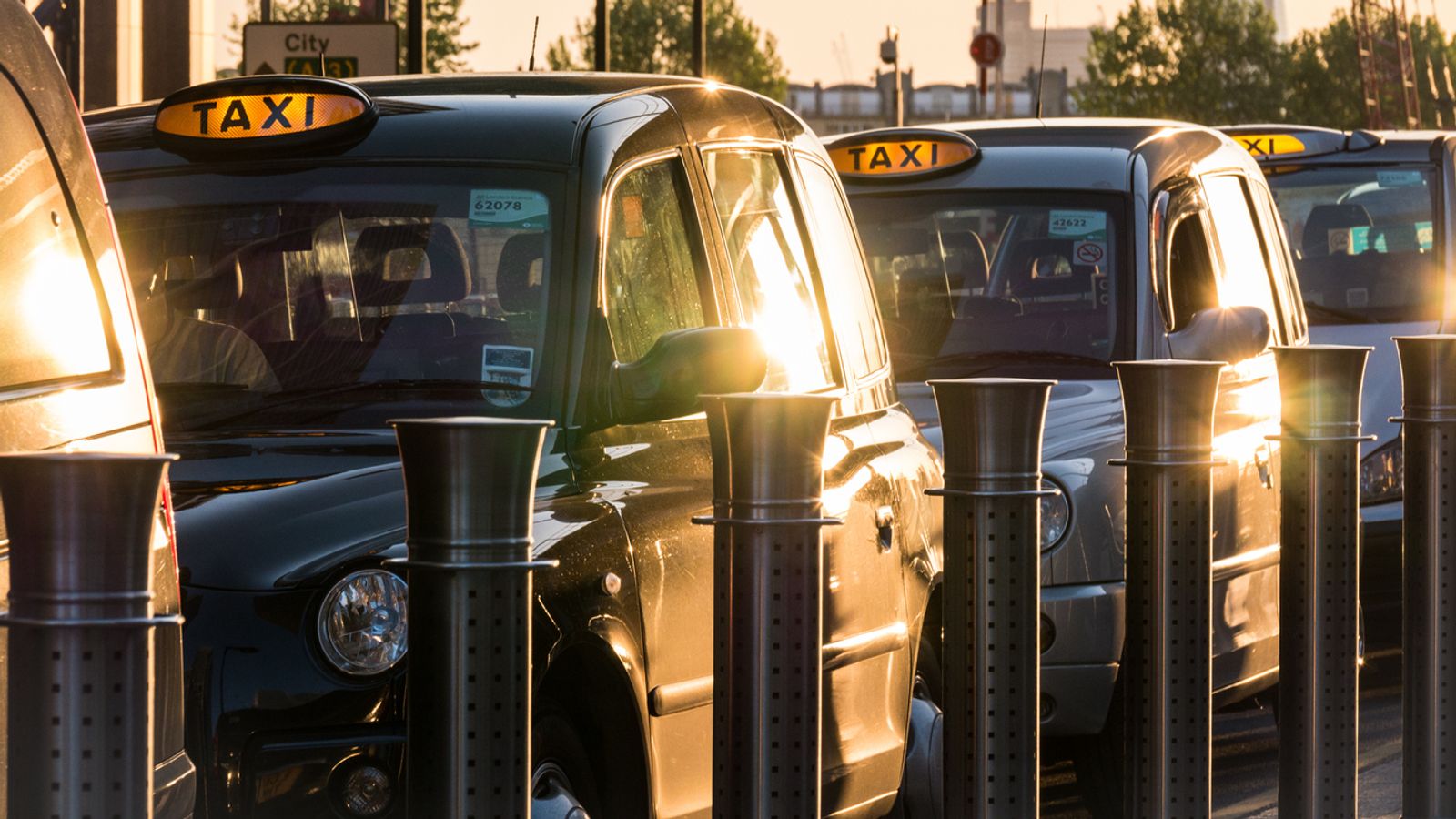 Money blog: Secrets of a cabbie – from the question he hates most to why salaries have fallen off a cliff | Money News