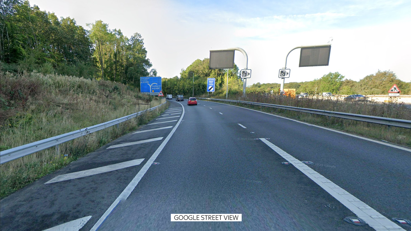 Child dies after minibus overturns on M4 slip road in Berkshire