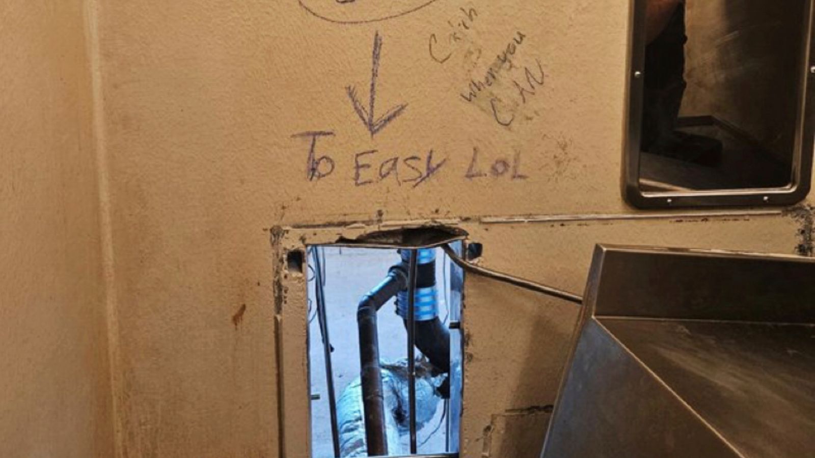 Seven men on the run after audacious 'Shawshank' escape from New Orleans jail