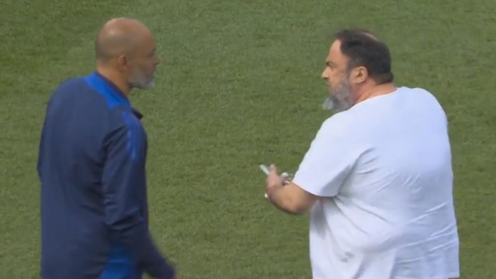Nottingham Forest owner confronts manager on pitch Nottingham Forest owner confronts manager on pitch
