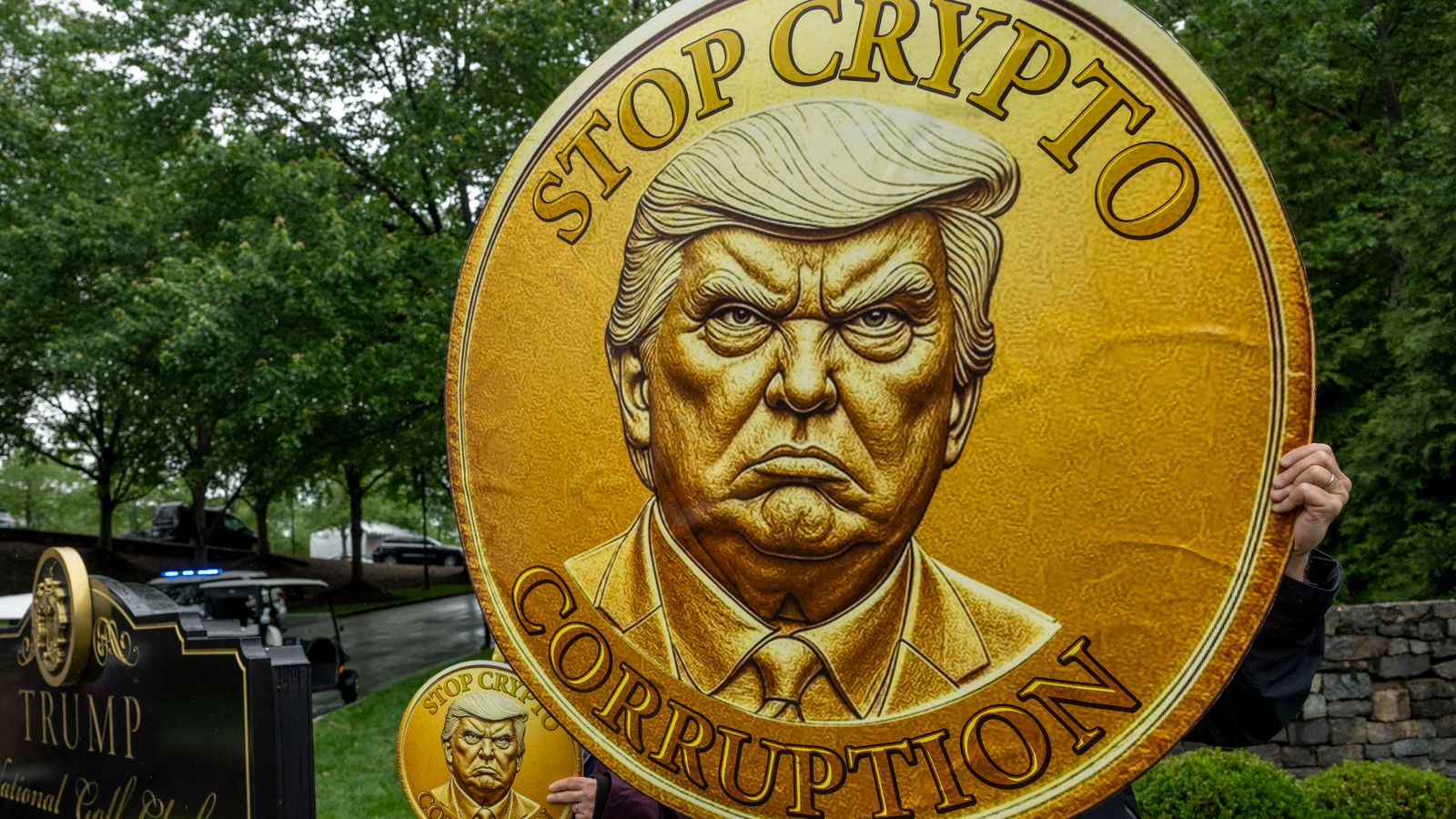 Investors descend on Trump's golf club for 8m meme coin dinner amid protests