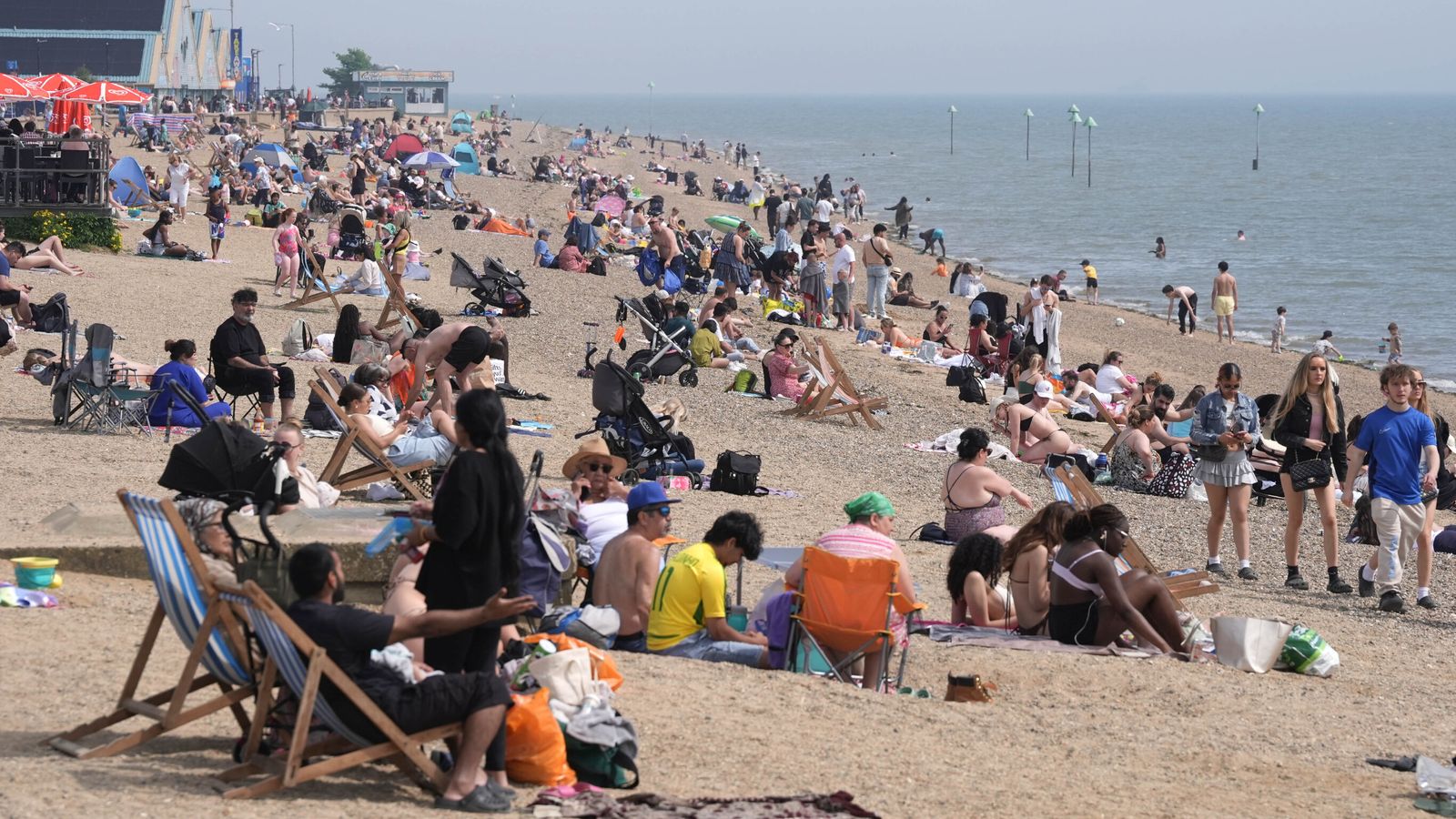 UK weather: Warmest start to May on record - but will the hot spell continue? UK weather: Warmest start to May on record - but will the hot spell continue?