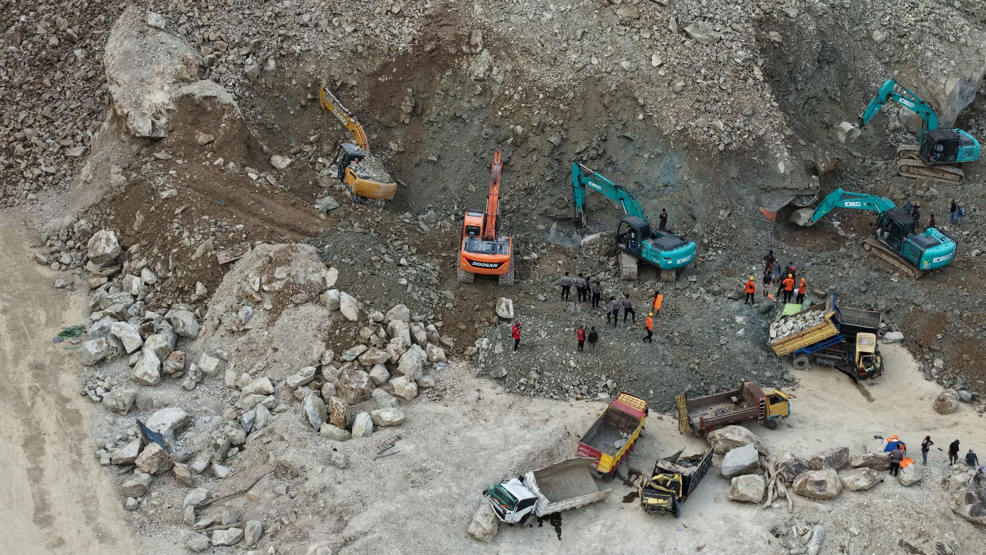 Number of dead in Indonesia quarry collapse rises to 14