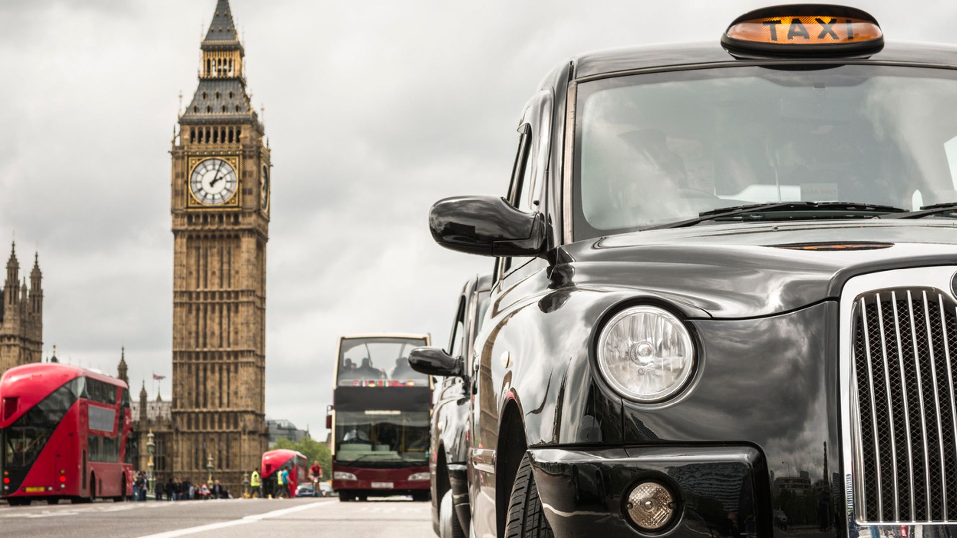 Secrets of a cabbie - from most expensive times to travel to the passenger question he hates most
