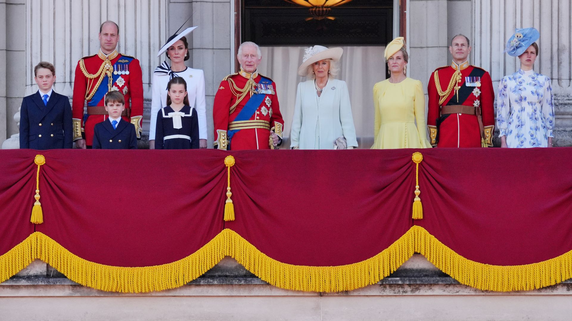 Veterans to join King for VE Day tea party as PM praises 'selfless dedication'