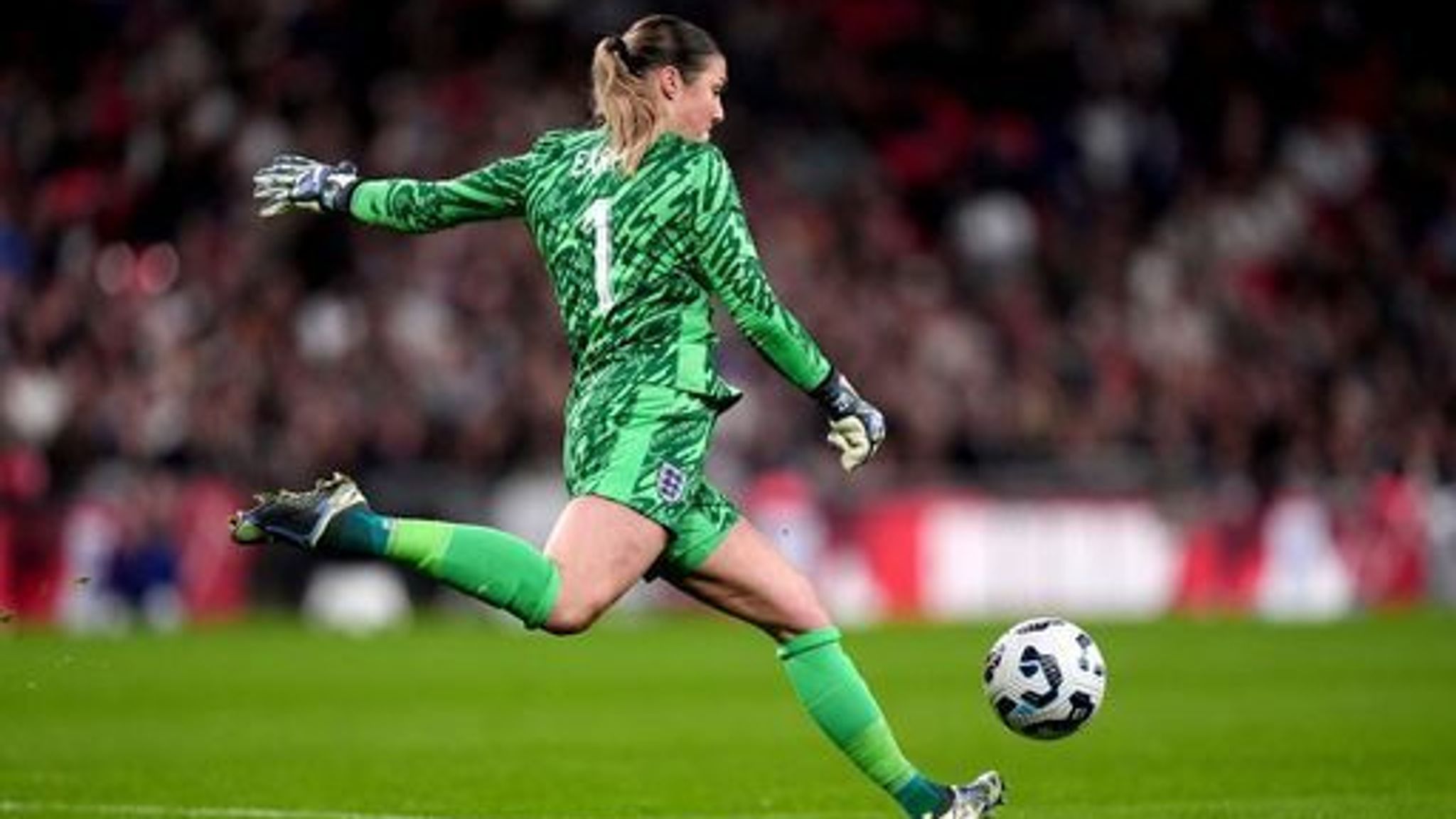 Lionesses Goalkeeper Mary Earps Announces Shock England Retirement Lionesses Goalkeeper Mary Earps Announces Shock England Retirement