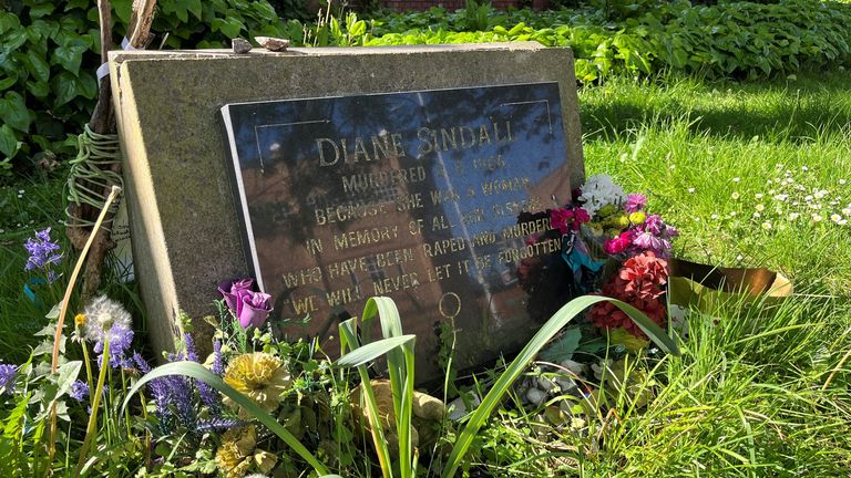 Diane Sindall için Anıtı