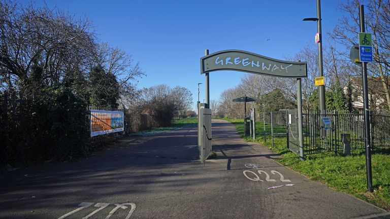 Doğu Londra'daki Newham'daki Greenway ve High Street South'un kavşağının 19/01/24 tarihli dosya fotoğrafı. Pic: PA