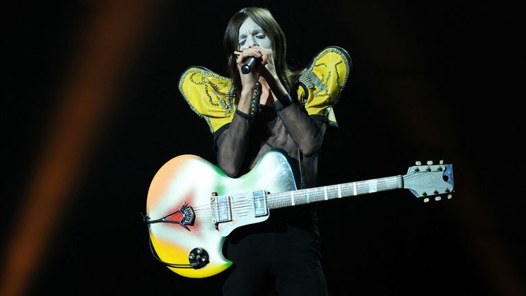 Lucio Corsi performing Volevo Essere Un Duro for Italy. Pic: Reuters