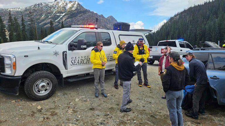 Tres escaladores murieron después de 200 pies de caída, y un “milagro” sobrevive