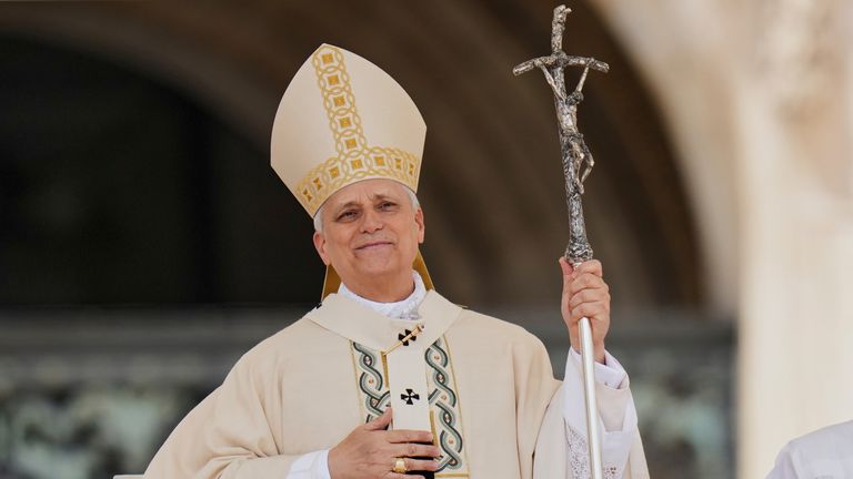 Papa Açılış Leo