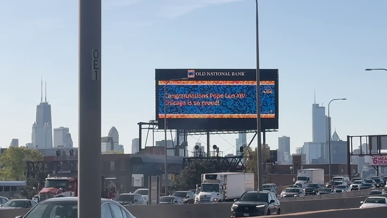 Chicago, Illinois'deki Papa Leo'yu tebrik ediyoruz
