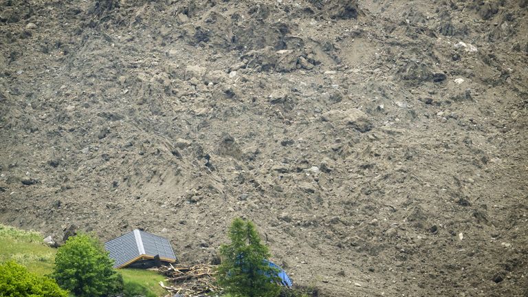 Yaklaşık 300 köylü bu ayın başlarında tahliye edilmişti. Pic: AP