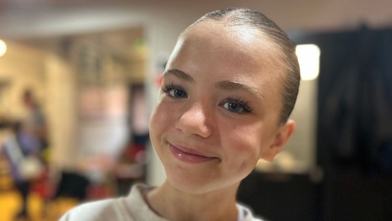Yasmin Dumbell says she knows students who started vaping in year five