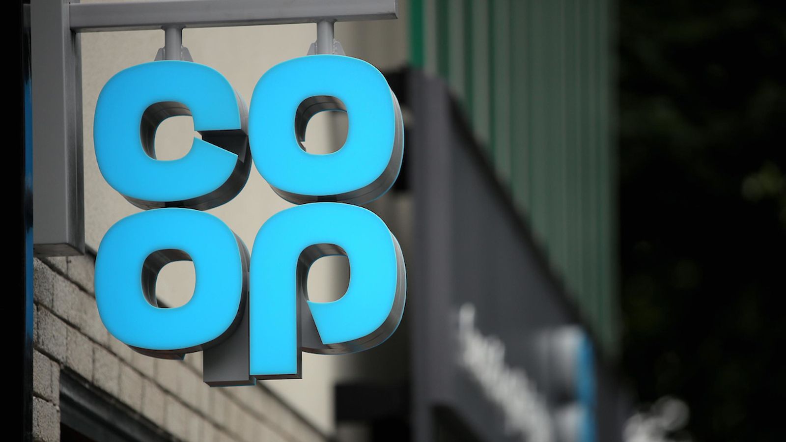 Co-op offers 25% off £40 shop as 'thank you' to members after cyberattack