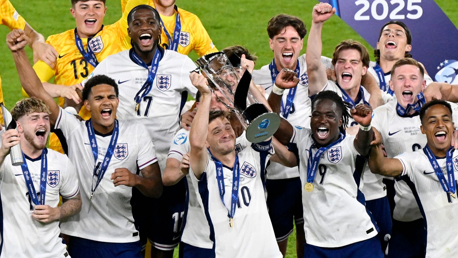 England beat Germany in final to retain U21 European Championship title