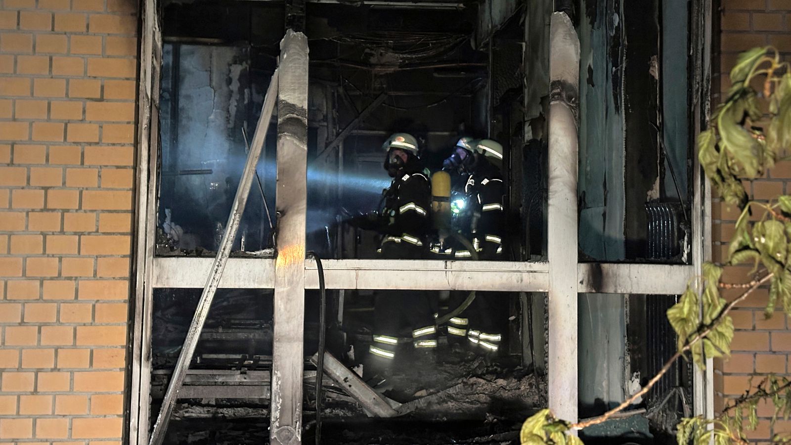 Hamburg hospital fire kills three as people call for help from windows
