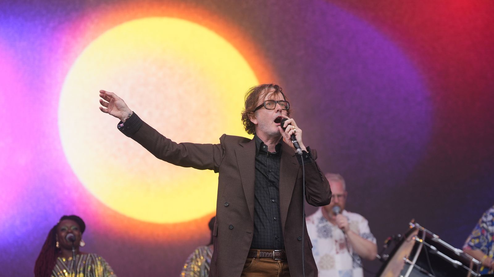 Pulp revealed as mystery Glastonbury band as they echo famous 1990s headline set