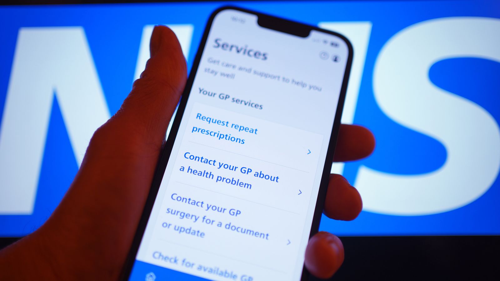 Millions to receive NHS screening invitations and appointment reminders on their phones Millions to receive NHS screening invitations and appointment reminders on their phones