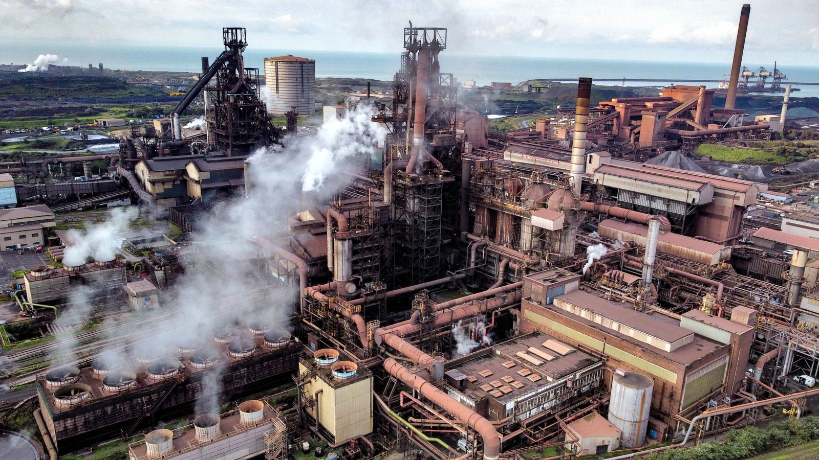 UK to miss deadline to agree steel and aluminium tariffs