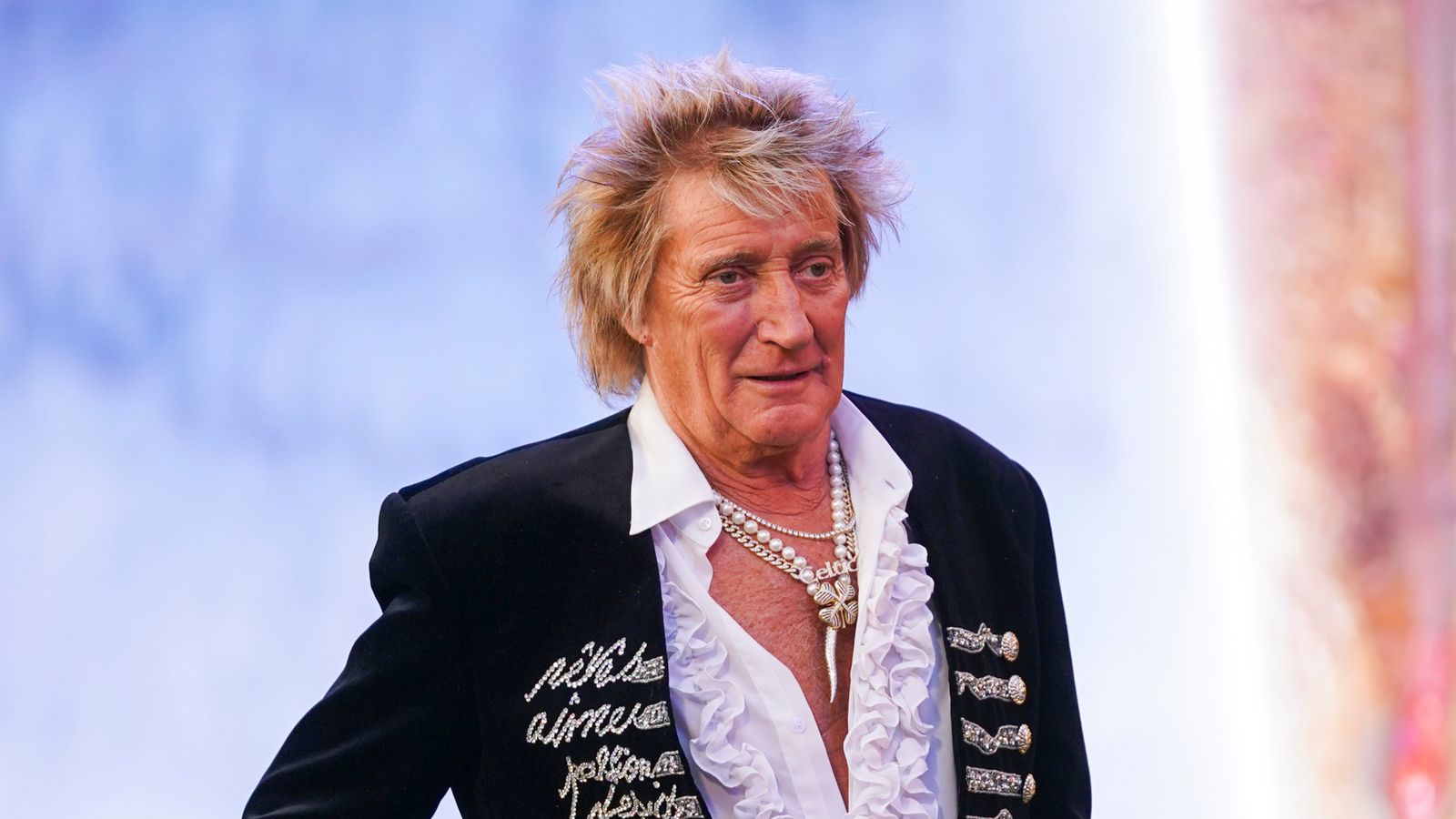 Sir Rod Stewart ‘devastated’ after cancelling more US concerts as he recovers from flu Sir Rod Stewart ‘devastated’ after cancelling more US concerts as he recovers from flu