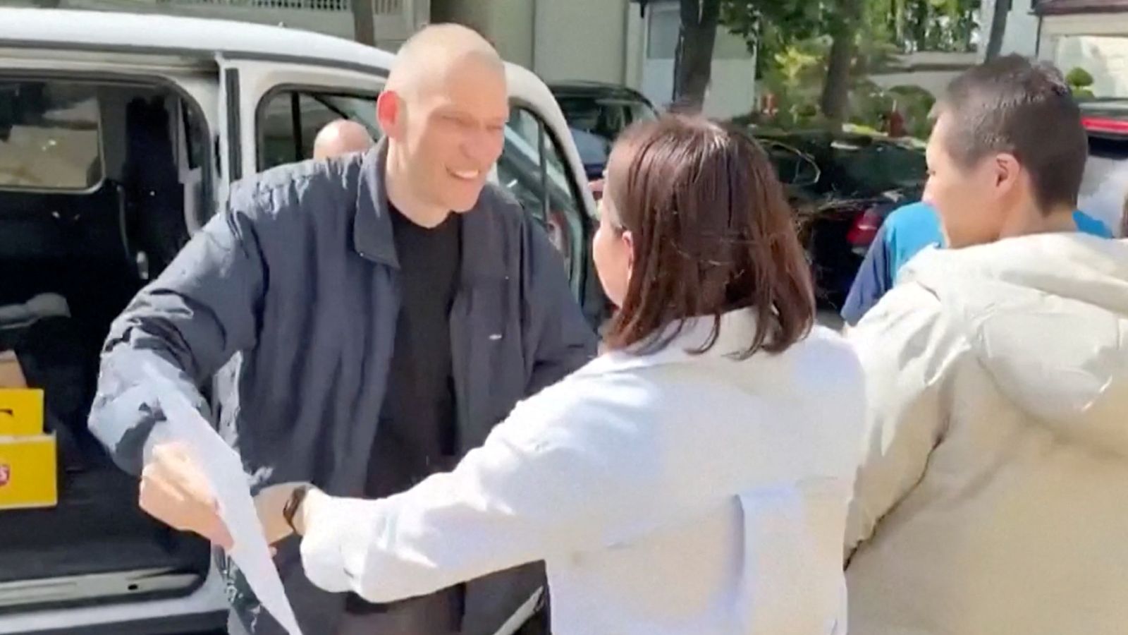 Belarus opposition leader Siarhei Tsikhanouski freed from jail after rare visit by top US envoy