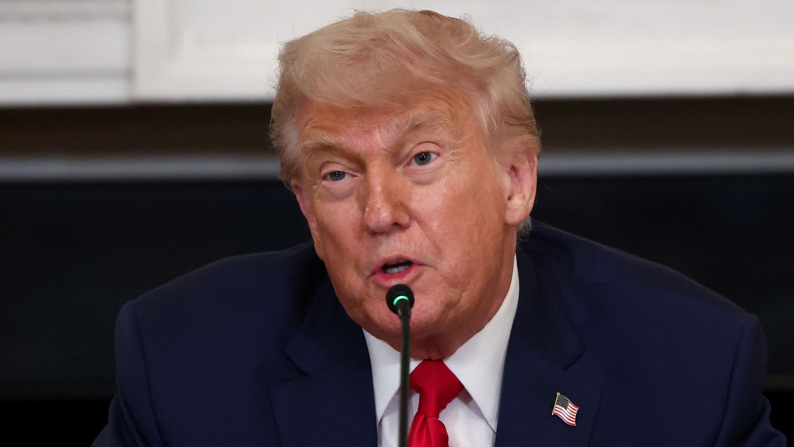 Donald Trump to visit Kennedy Center for Les Mis – as cast members ‘plan to boycott’