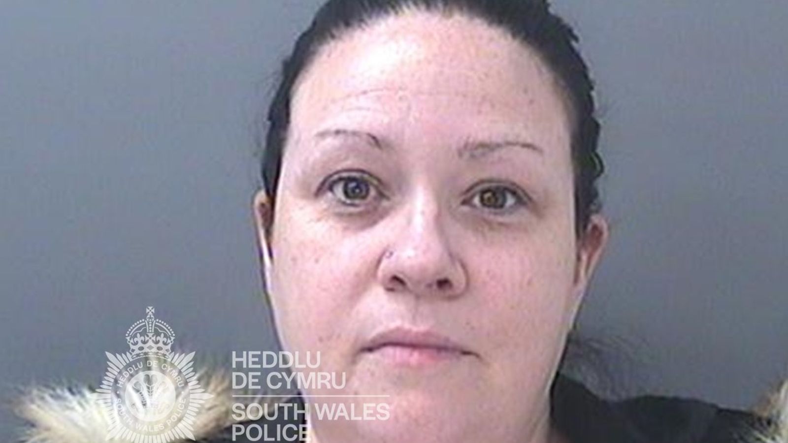 Police worker jailed for passing confidential information to drug dealer boyfriend