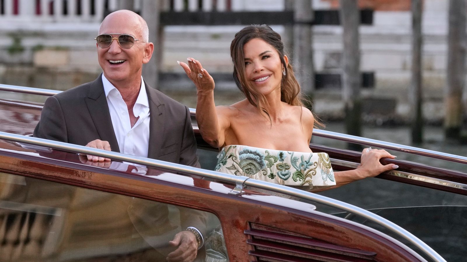 Jeff Bezos And Lauren Sanchez Begin Wedding Celebrations In Venice Jeff Bezos And Lauren Sanchez Begin Wedding Celebrations In Venice