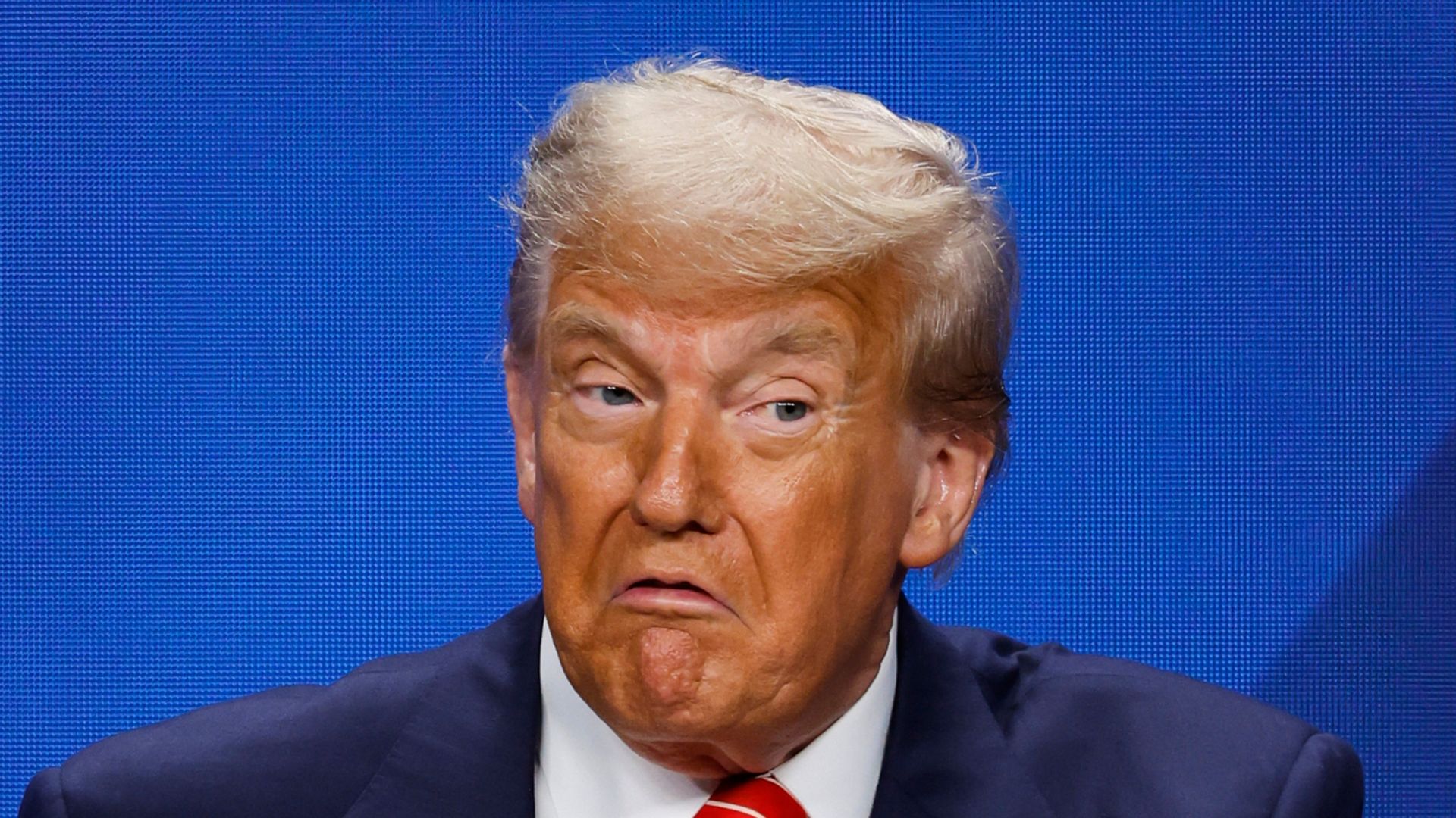 Trump considers 'three or four' successors to 'stupid' Powell