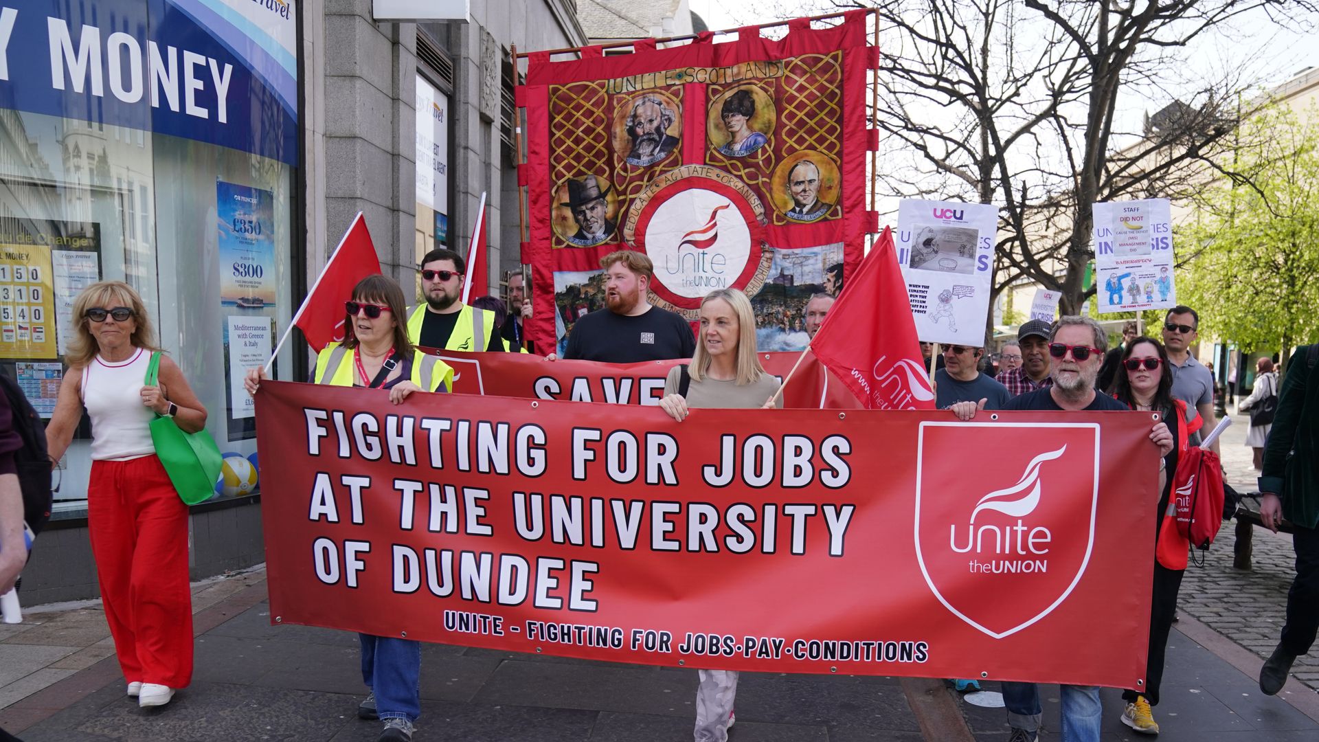 University bosses quit after 'scathing' report into financial crisis