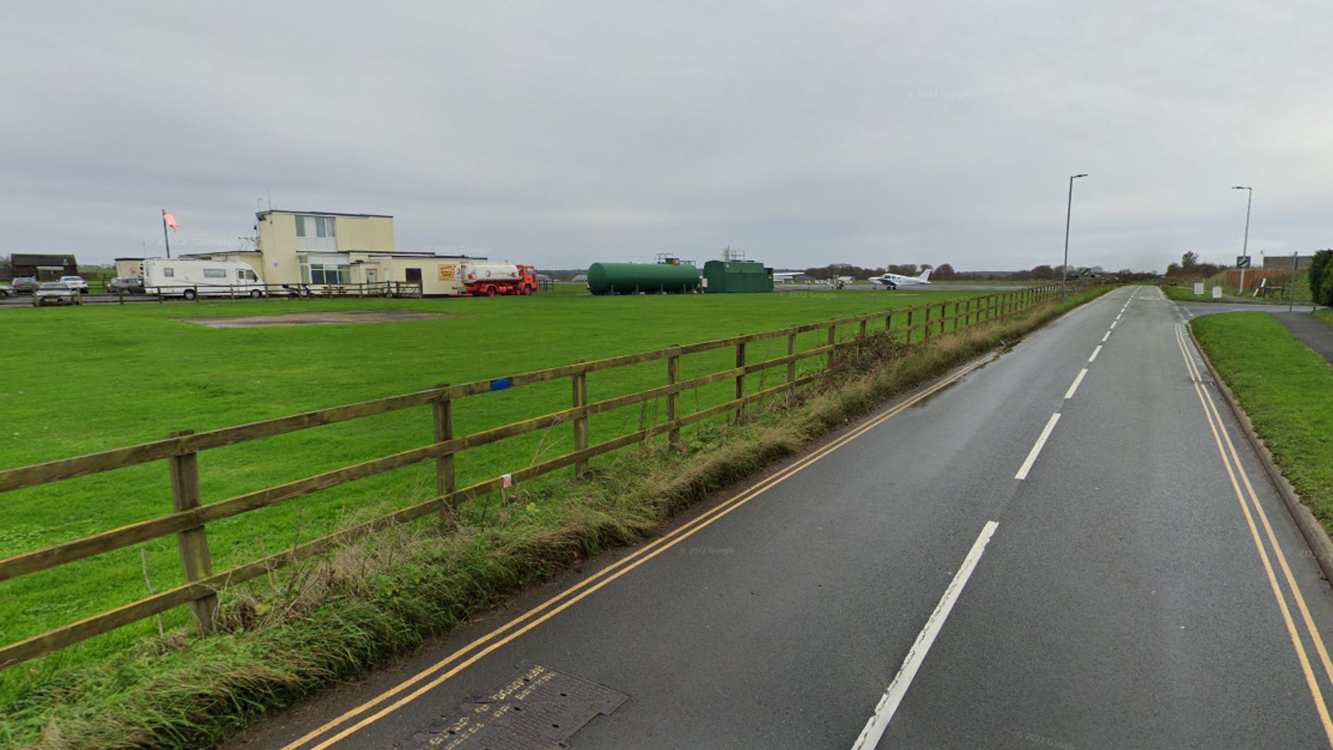 Two skydivers die in 'tragic accident' at Devon airfield