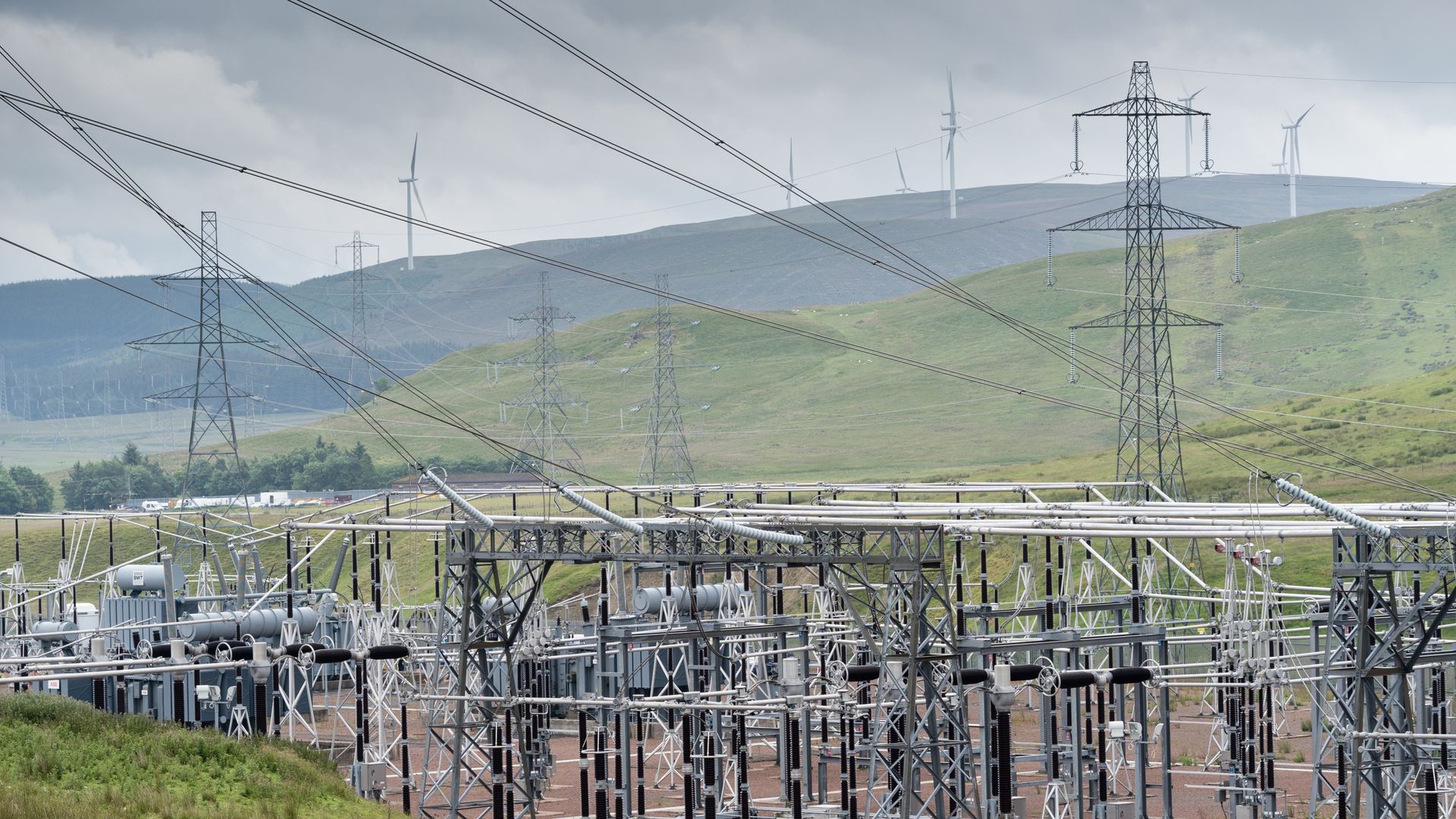 Spanish-owned Scottish Power sparks merger talks with Ovo Energy