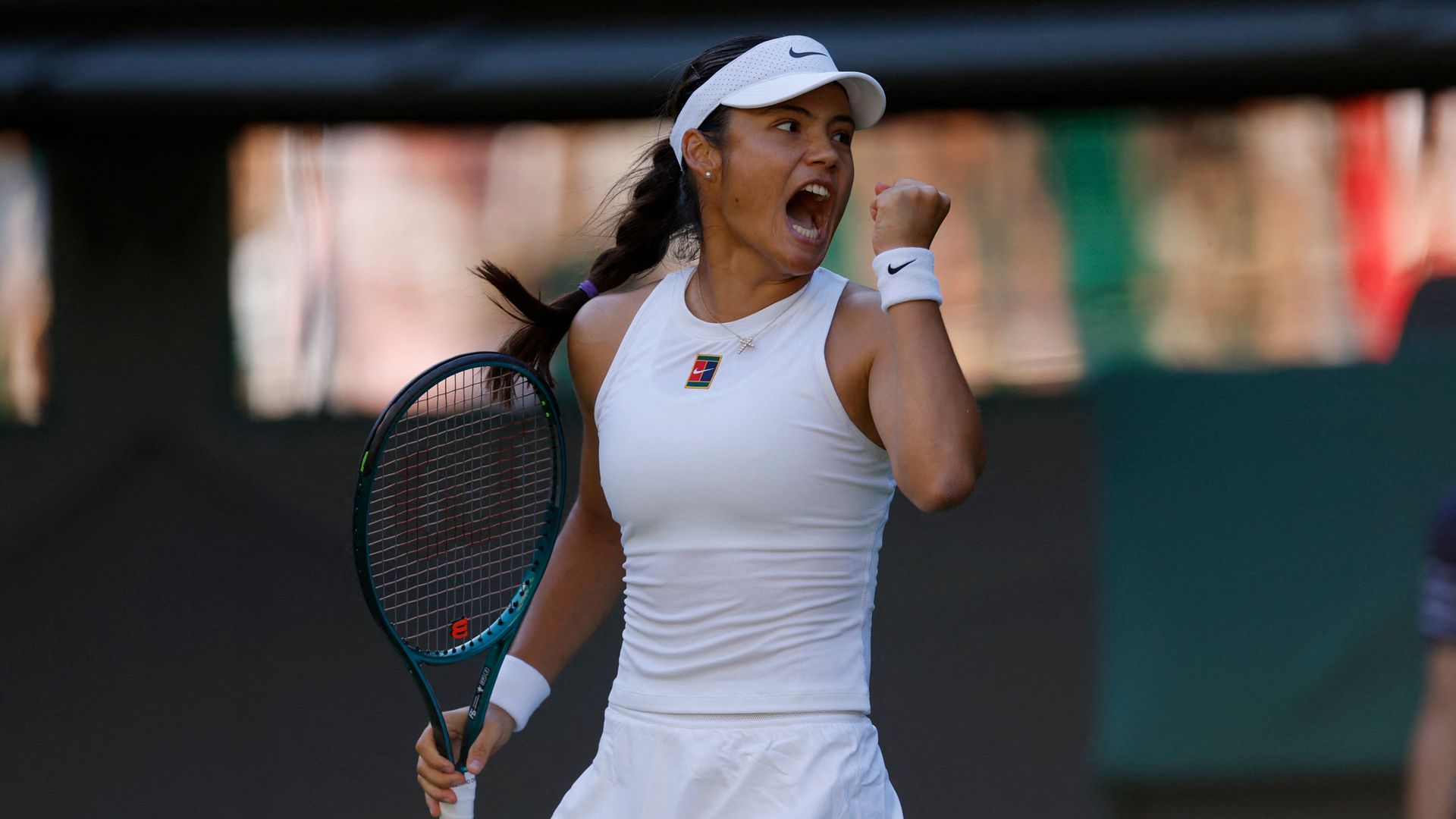 <a href='https://www.skysports.com/tennis/live-blog/12110/13388164/wimbledon-2025-live-latest-news-and-updates-todays-schedule-scores-results-and-order-of-play-from-all-england-club'>Wimbledon 2025 live: Raducanu wins opening game - as Boulter starts campaign</a>