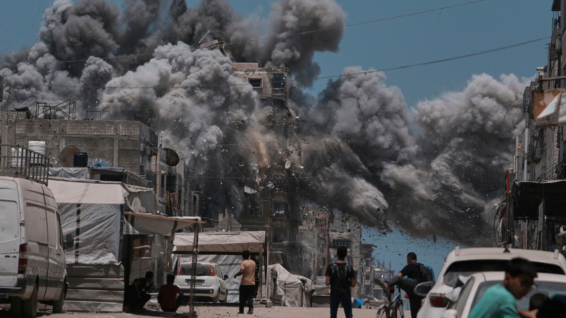 UN chief says it's 'unacceptable' that Palestinians are having to 'risk their lives for food'