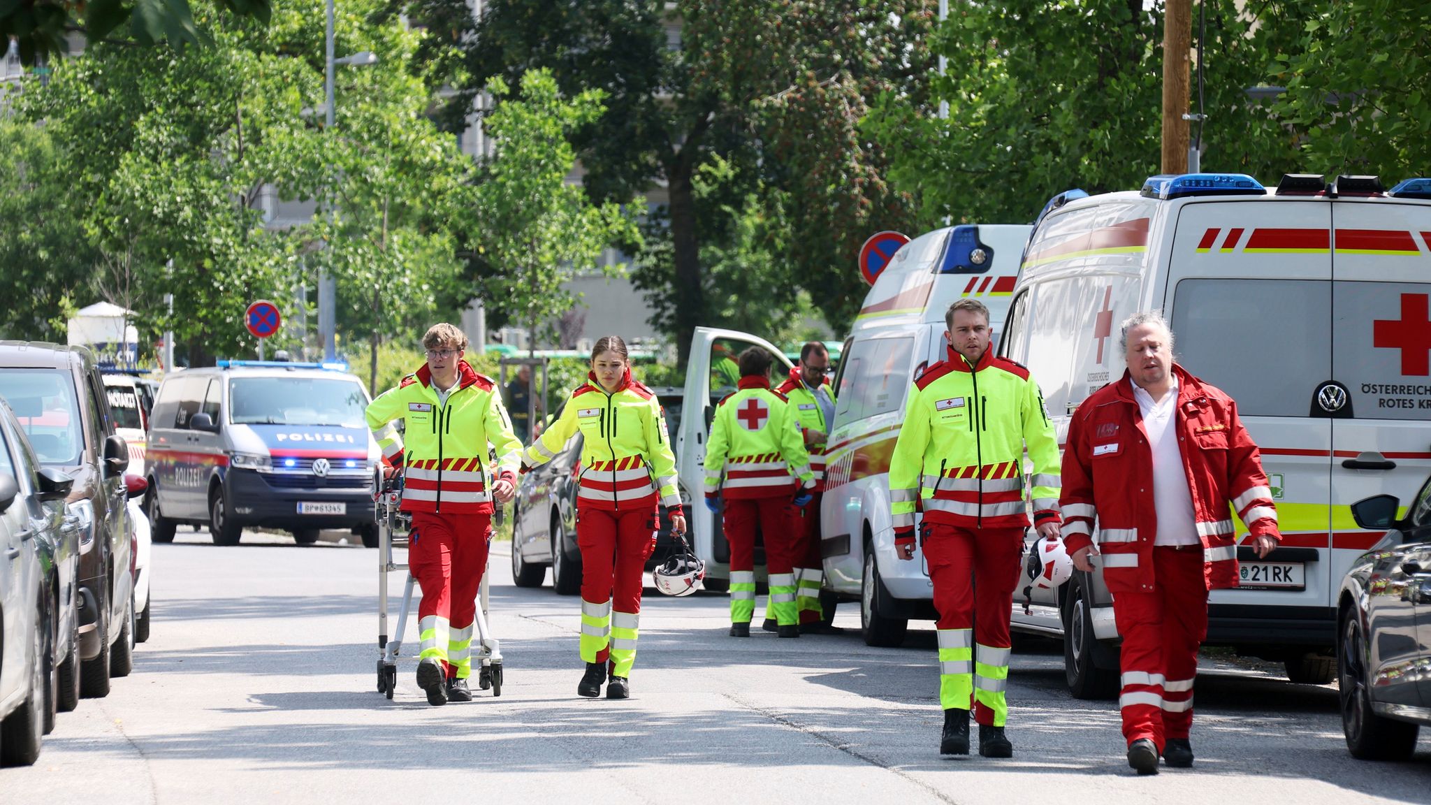 Graz: At least 10 dead - including suspected lone gunman - in Austrian ...