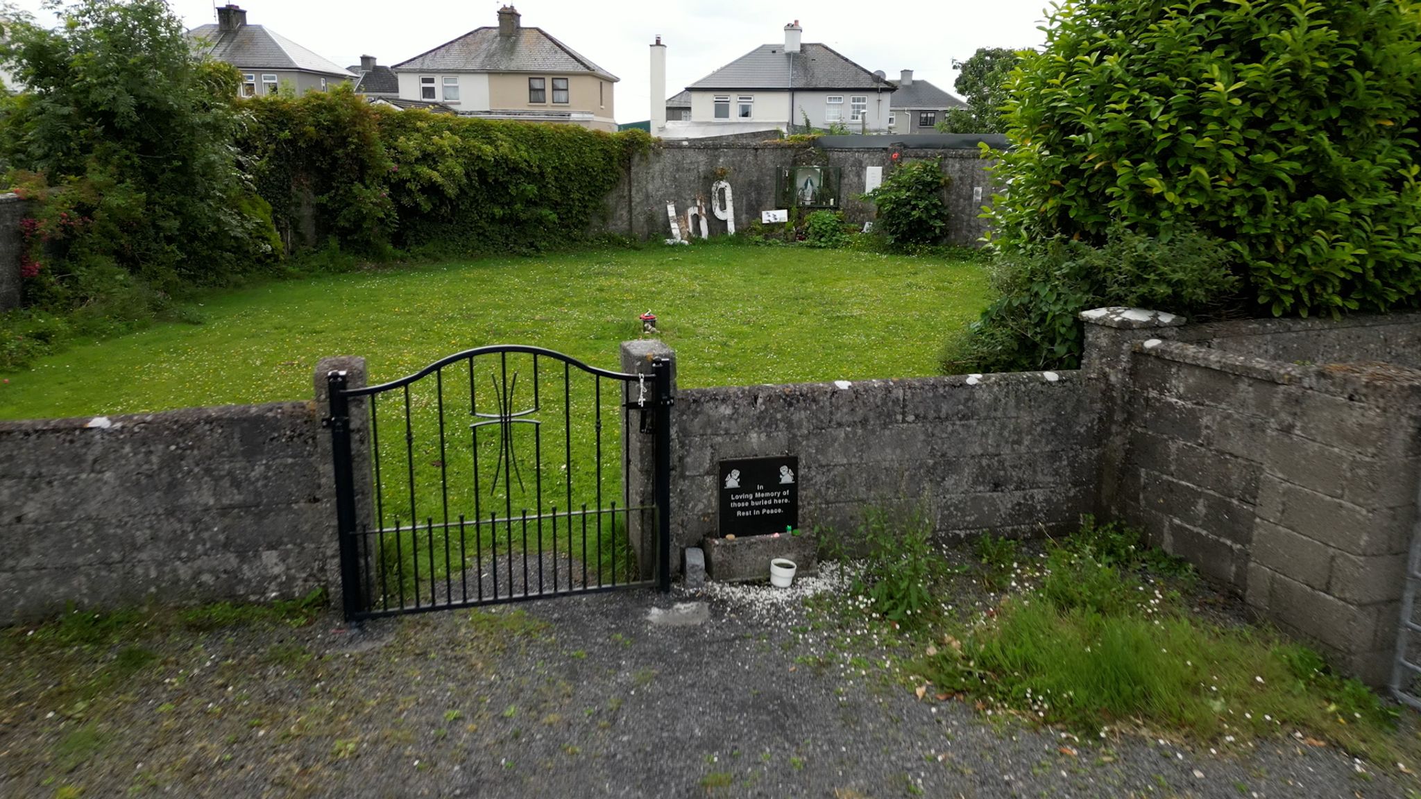Dig for remains of 800 infants at former 'mother and baby home' in Ireland  begins | World News | Sky News