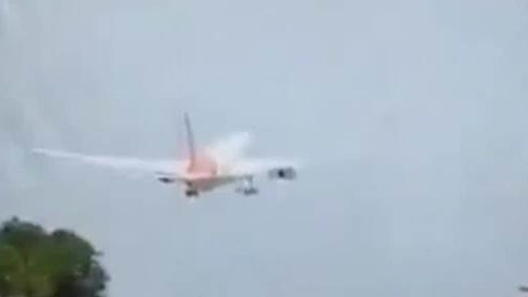 Moment of plane crash in India