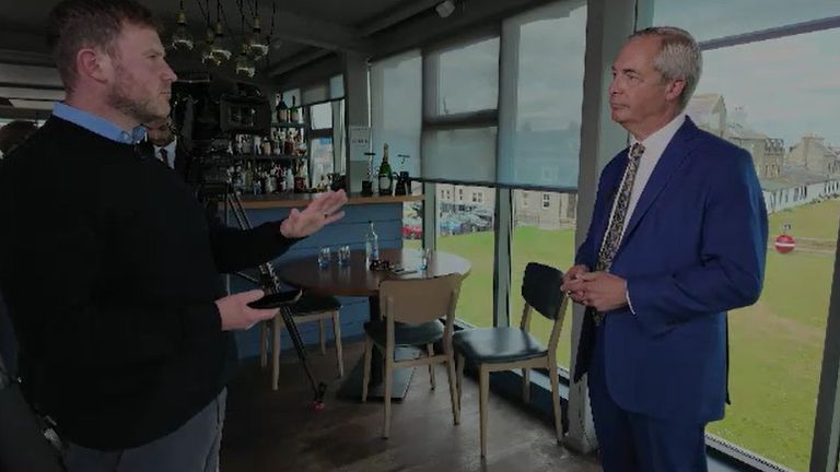 Connor Gillies habló con Nigel Farage en Escocia antes de las elecciones parciales de Hamilton.